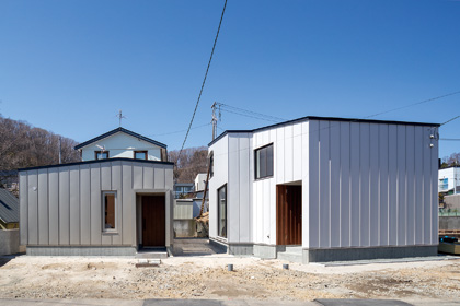 大きな屋根の家