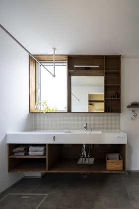 ネコと器と暮らす家