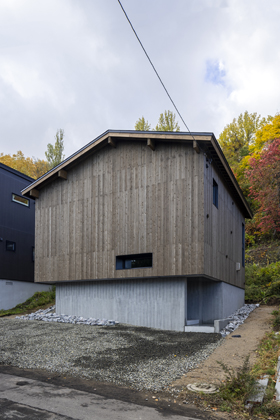 ネコと器と暮らす家